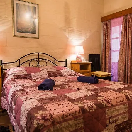 Ta' Bejza Holiday - 5 Bedroom