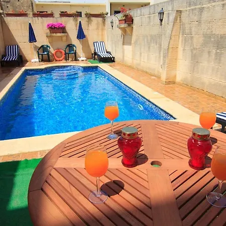 Ta' Bejza Holiday - 5 Bedroom Xewkija