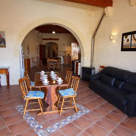 بيت للعطل Ta' Bejza Holiday - 5 Bedroom *