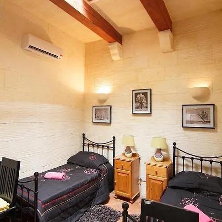 Ta' Bejza Holiday - 5 Bedroom