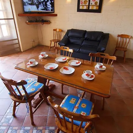 Ta' Bejza Holiday - 5 Bedroom Σπίτι διακοπών
