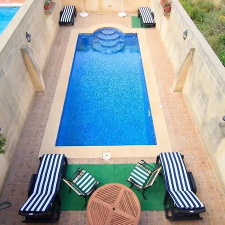 Ta' Bejza Holiday - 5 Bedroom Σπίτι διακοπών Xewkija